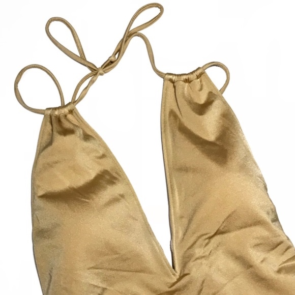 ✨LAST DAY✨Gold Plunging Halter Lace-Up OnePiece - Picture 3 of 7